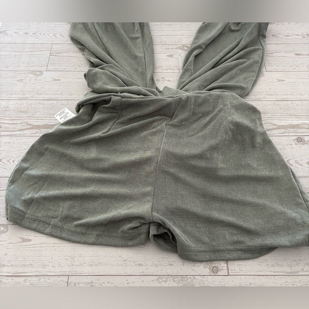 Lost + Wander Wild Sage Pants NWT - Picture 7 of 11